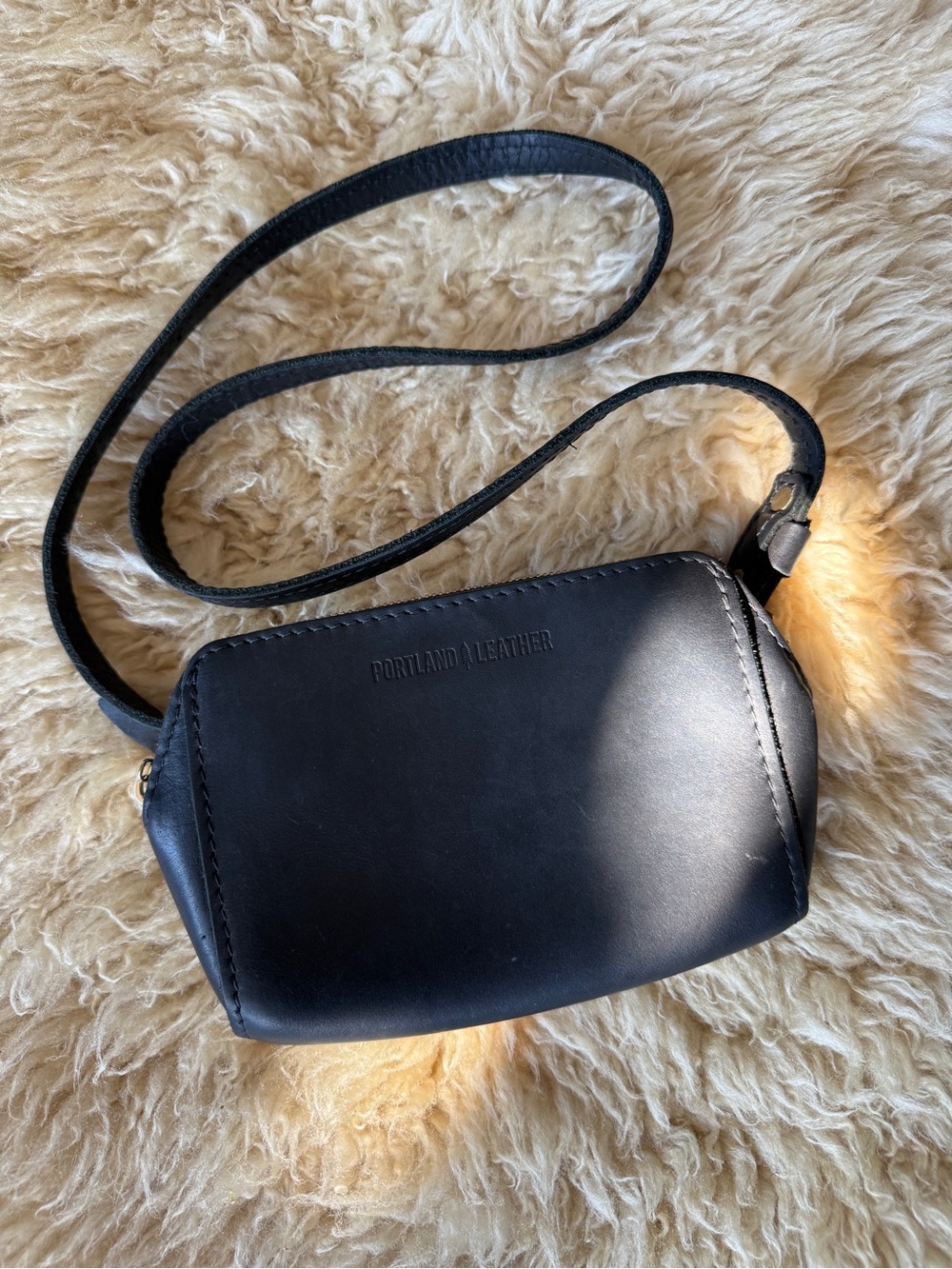 Portland Leather Zip Tight Belt Bag Black